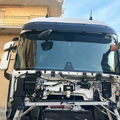 Sostituzione Parabrezza Camion: Intervento Rapido su Renault Trucks Gamma T